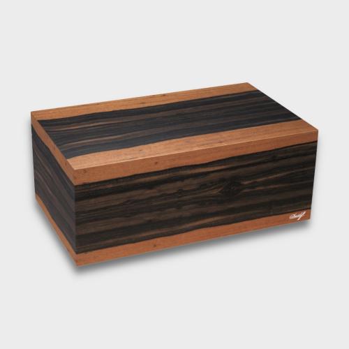 Davidoff Grande Humidor - Ebony Matte - 140 Cigar Capacity