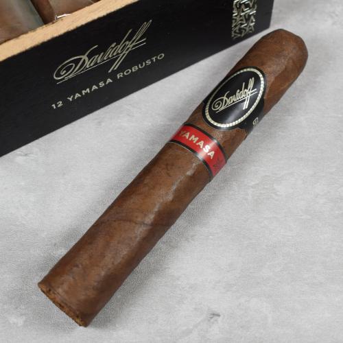 Davidoff Yamasa Robusto Cigar - 1 Single