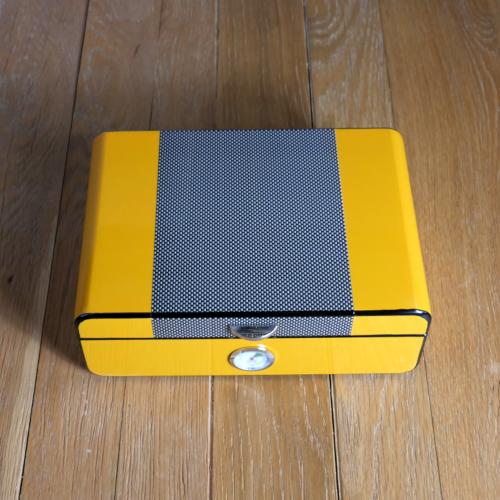 High Gloss Yellow & Checkered Finish Humidor - 30 Cigar Capacity