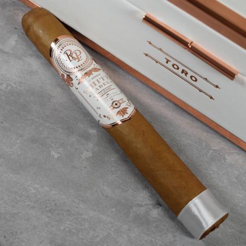 Rocky Patel White Label Toro Cigar - 1 Single