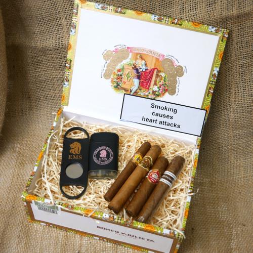 Cuban Beginners Gift Sampler - 4 Cigars & Accessories