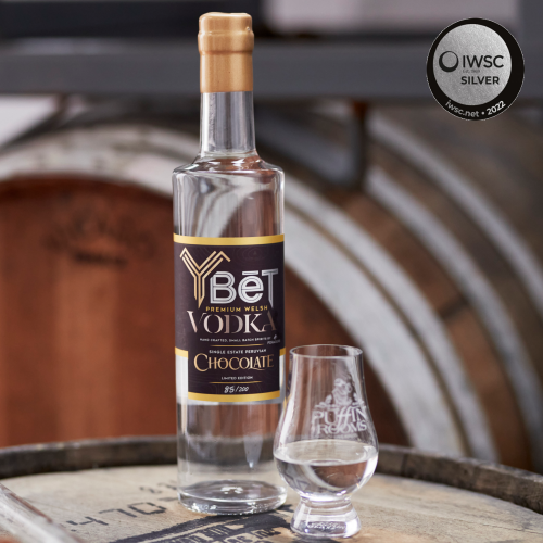 Y B&#274;T The Beet Chocolate Welsh Vodka -  40% 70cl