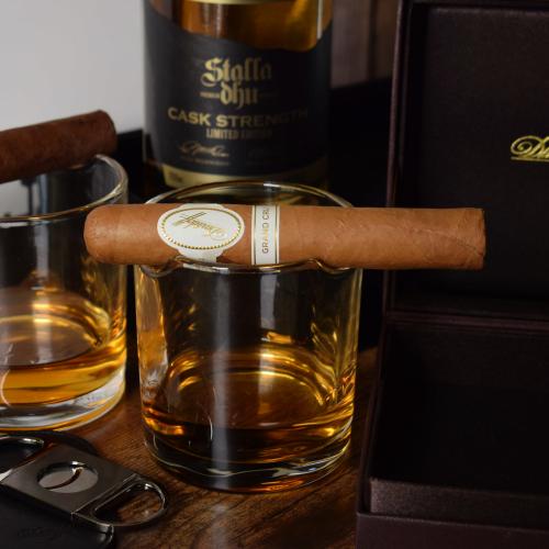 Davidoff Cigar and Glass Sampler - 2 Cigars and 2 Glasses
