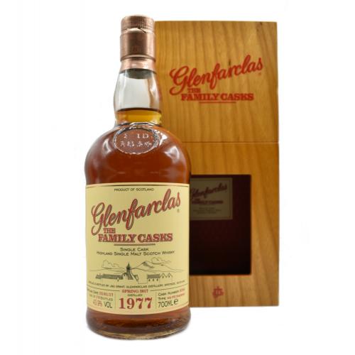 Glenfarclas 1977 Family Casks Cask #8204 Spring 2017 - 43.9% 70cl