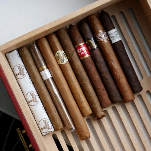 Small but Mighty Smokes Sampler - 10 Cigars